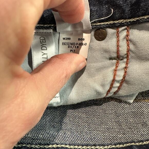 Eddie Bauer Boyfriend P10 Denim Rolled Cuff Shorts - Picture 6 of 6